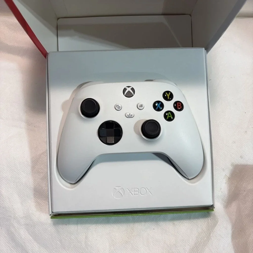 Microsoft Xbox Wireless Controller Robot White